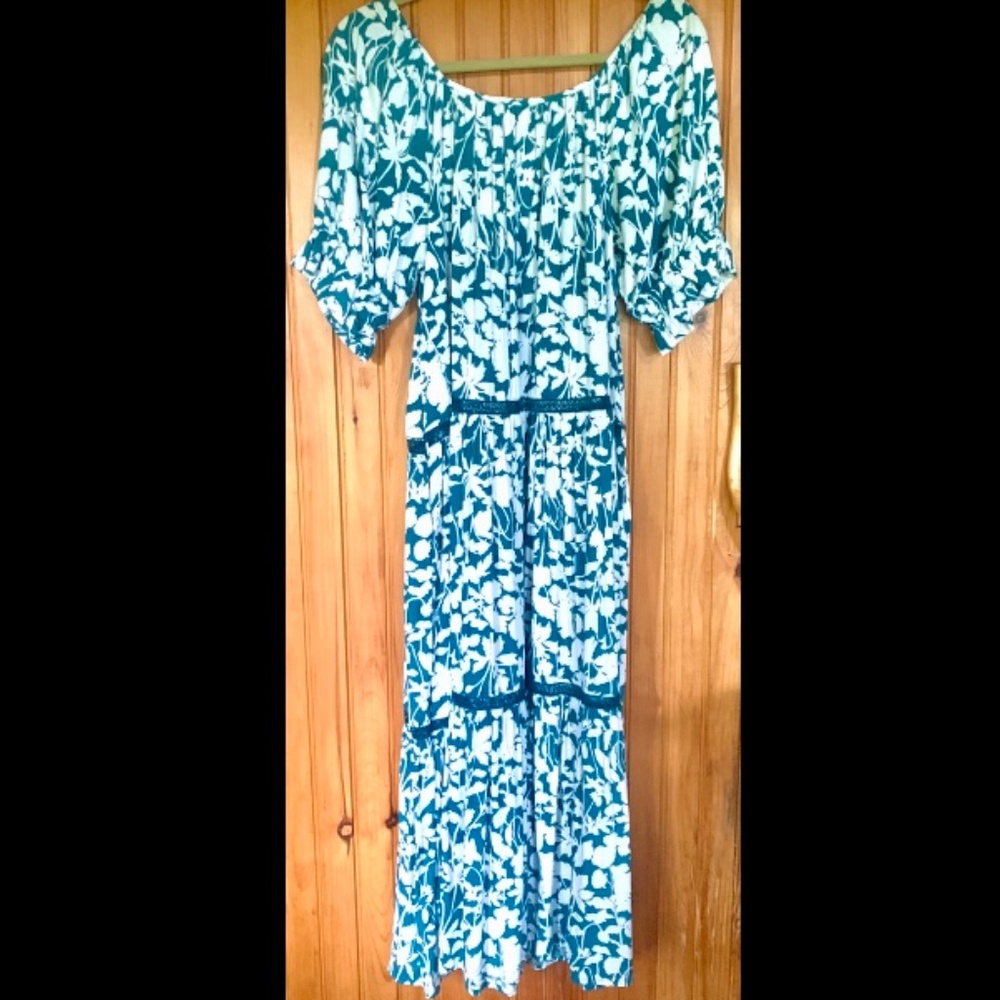 Easel Puff Sleeve Maxi Dress NWT